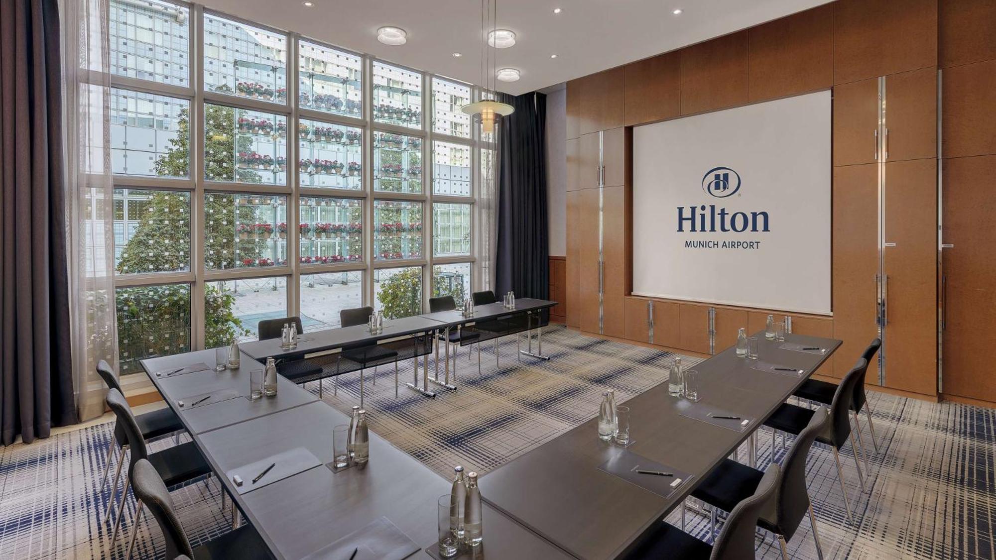 Отель Hilton Munich Airport Обердинг Экстерьер фото