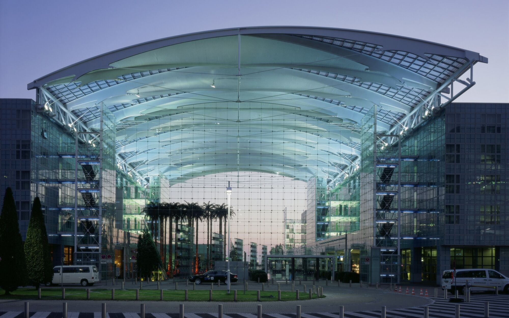 Отель Hilton Munich Airport Обердинг Экстерьер фото The main building of the airport